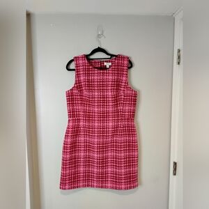 Elegant Pink Checkered Midi Dress